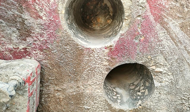 3 dakikada alınan beton örneğinden, deniz kumu çıktı