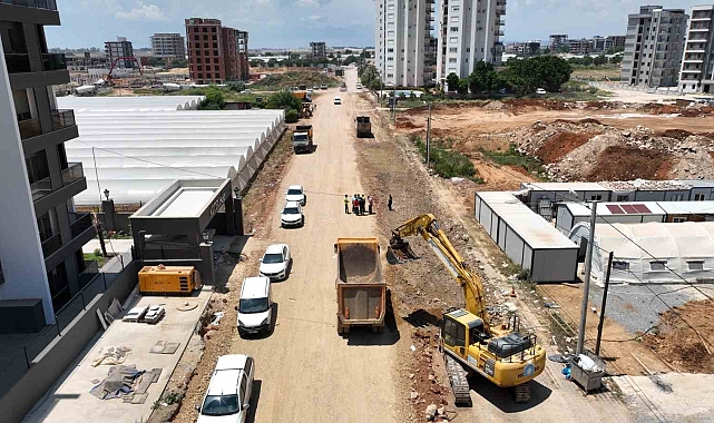 Antalya Büyükşehir Belediyesi Çalkaya'da yeni yollar açıyor