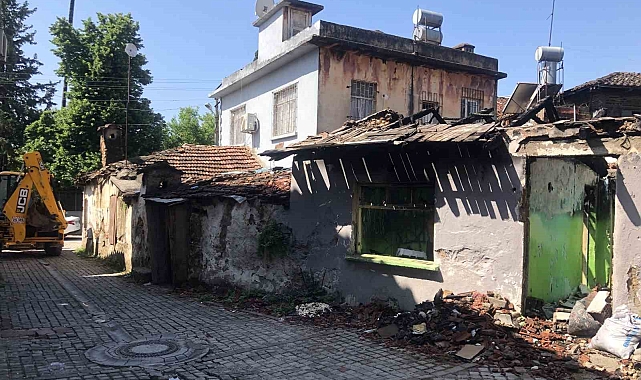 Balbey Mahallesi'nde metruk yapılar yıkıldı