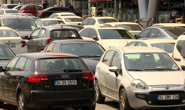 Bayram öncesi kiralık araçlara talep arttı; uzmanlardan dolandırıcılara karşı uyarı 