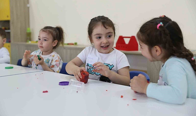 Büyükşehir Güzeloba kreşinde eğitim başladı