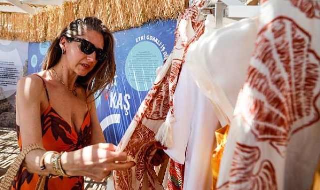 Dalış rekortmeni Şahika, bu defa Plastiksiz Kaş Projesi için nefesini tuttu