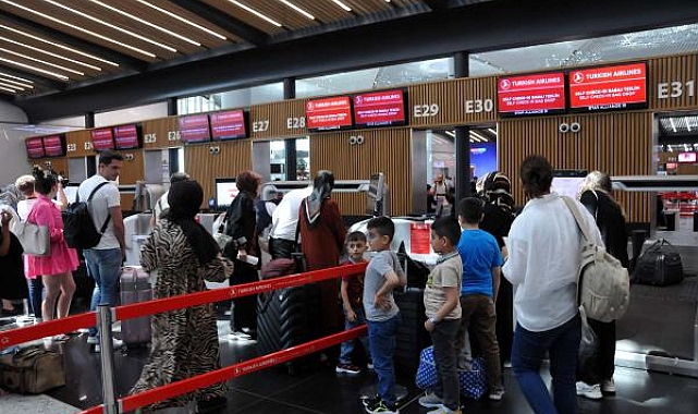 İstanbul Havalimanı'nda bayram tatili yoğunluğu