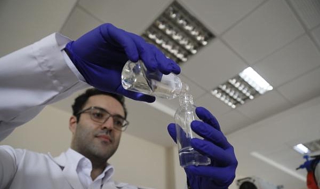 Kanser hastası annesi ve ablası için doğal yağlı, güneş koruyuculu dezenfektan geliştirdi