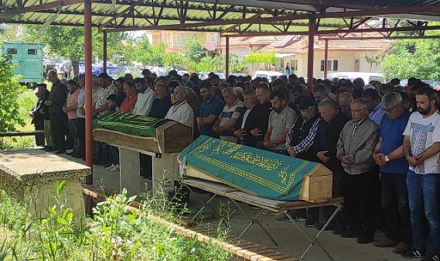 Kazada ölen 4 kişi Burdur'da toprağa verildi, sürücünün cenazesi memleketine gönderildi