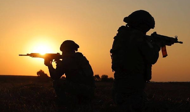 MSB: Suriye'den Türkiye'ye geçmeye çalışan 1'i PKK mensubu, 2 kişi yakalandı