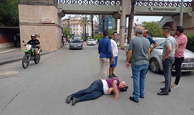 Otomobilin çarptığı yaya yaralandı