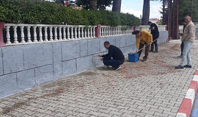 Personel okul çevresini güzelleştirdi