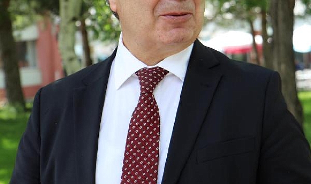 Profesörden hasta kurbanlığı anlamak için 'kulağını tutun' önerisi