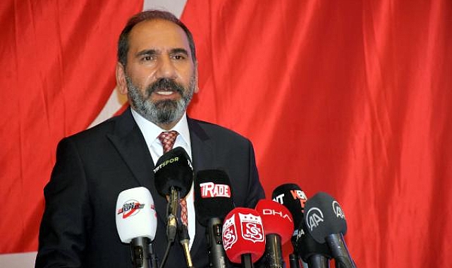 Sivasspor'da Mecnun Otyakmaz yeniden başkan seçildi