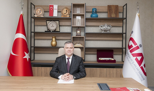 Siyaset Ahlakına aykırı davranan siyasetçinin pabucu dama atılmalıdır.