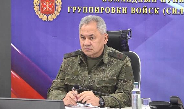 Şoygu, Ukrayna'daki Rus askeri merkezini ziyaret etti