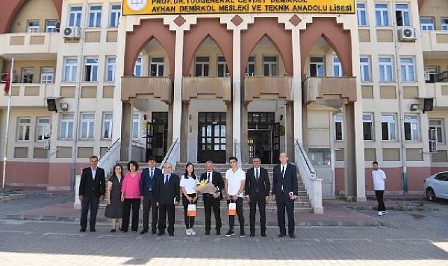 Vali Yazıcı'nın 65'nci AHENK ziyareti meslek lisesine