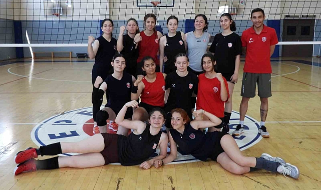 Yıldız kızların son şampiyonluk adımı