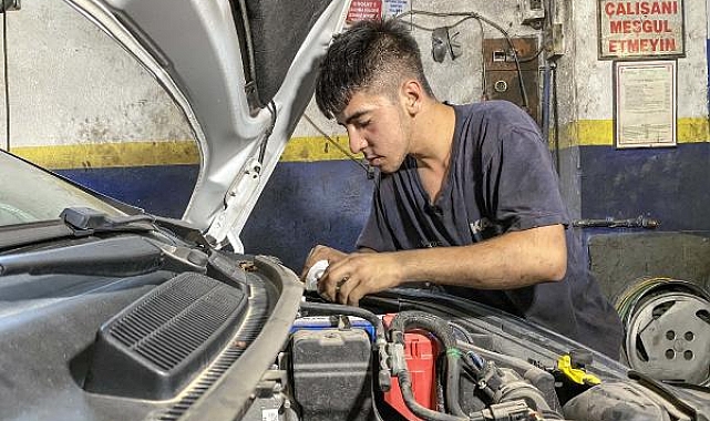 80 bin lira diş tedavi parasını biriktirmek için okulu bırakıp işe girdi