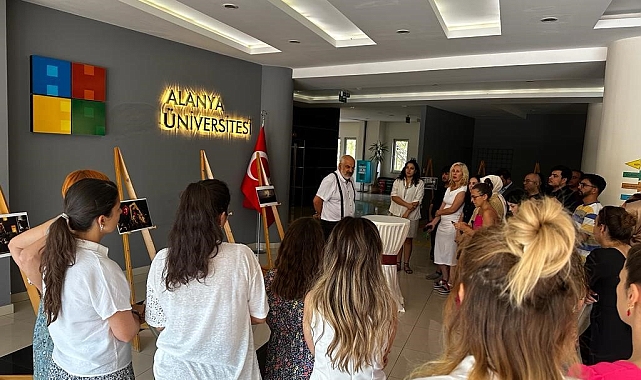 Alanya Üniversitesi'nde 15 Temmuz fotoğraf sergisi