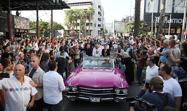 Antalya Altın Portakal'da Jüri Başkanı Demet Akbağ