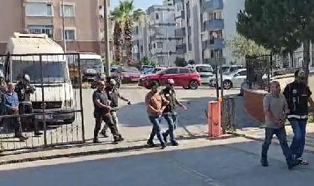 'Arı kovanı' operasyonunda gözaltına alınan 5 kamu görevlisi adliyede