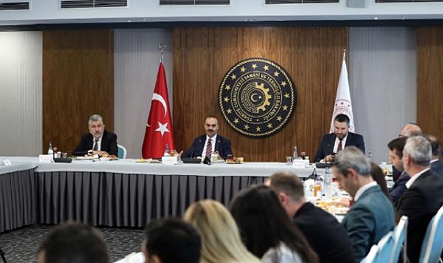 Bakan Kacır: Togg, yıl sonuna kadar 20 bin araç piyasaya sürecek