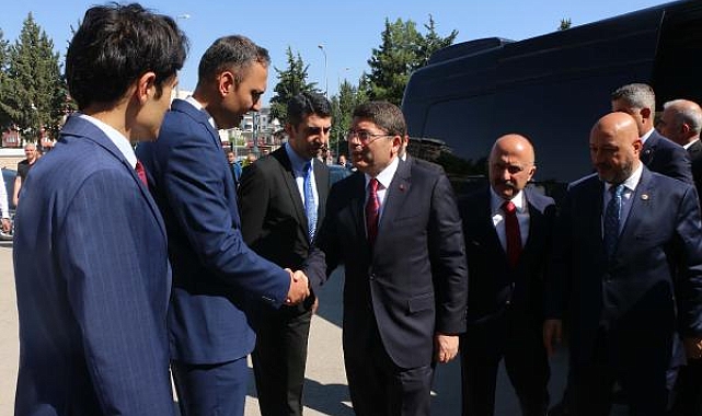 Bakan Tunç: Deprem soruşturmalarında 351 kişi tutuklandı