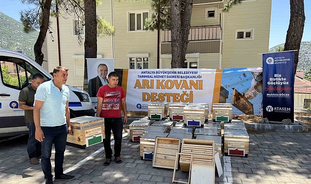 Büyükşehir'in arı kovanı destekleri sürüyor