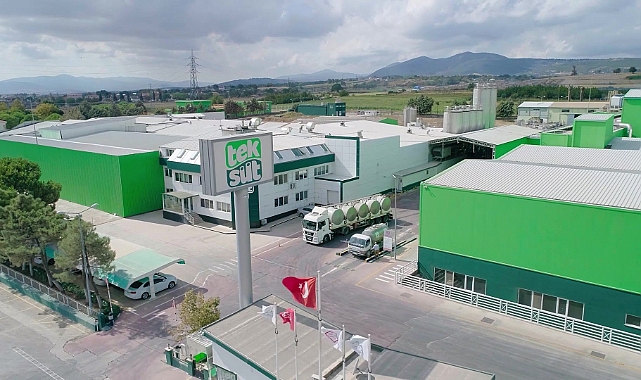 Çin seddini süt ile aşıyor