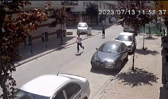 Esenyurt'ta dayısının kiraladığı aracı alan ehliyetsiz sürücü fırına girdi