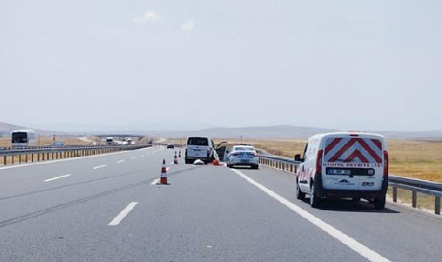 Feci kaza: Minibüs, otomobile çarptı; 7 yaralı