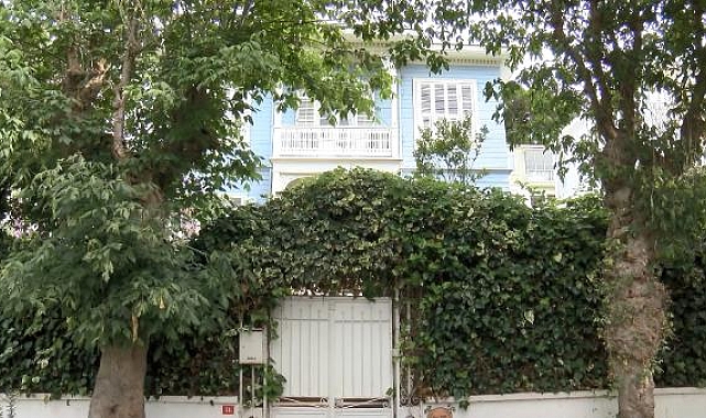 Gönen'de kaybolan Korhan Berzeg'in Büyükada'daki komşuları endişeli