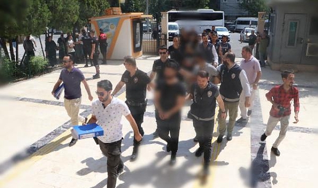 İlişki vaadiyle dolandırıcılık şebekesine operasyon: 16 gözaltı