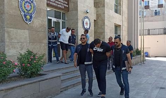 Kendilerini avukat olarak tanıtıp 7 ilde dolandırıcılık yapan 3 şüpheli tutuklandı