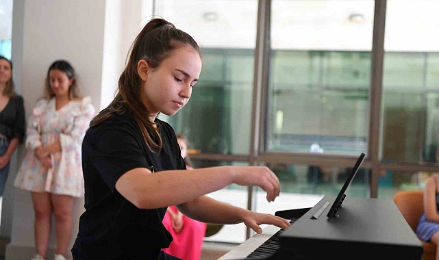 Konyaaltı Belediyesi Müzik Akademisi'nden üniversiteye
