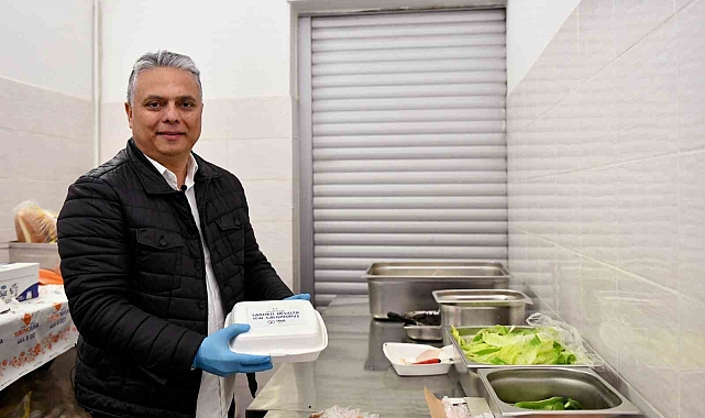 Muratpaşa, bin 810 öğrencinin her gün bir öğün yemeğini karşıladı