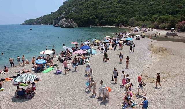 Olympos ve Adrasan'da bayram tatilinde günlük 6 kamyon çöp çıkıyor !