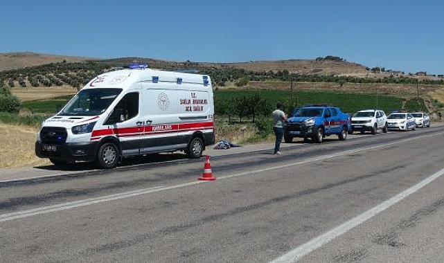 Otomobil dere yatağına devrildi: 1 ölü, 2 yaralı