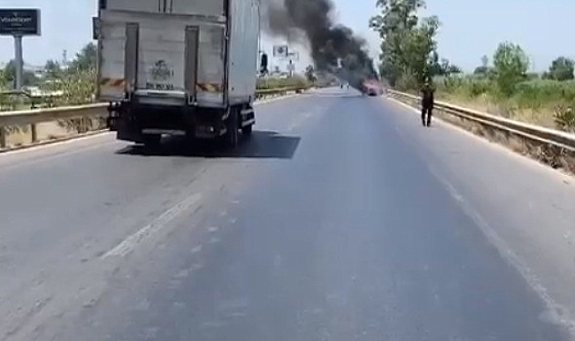 Seyir halindeki otomobil alev alev yandı