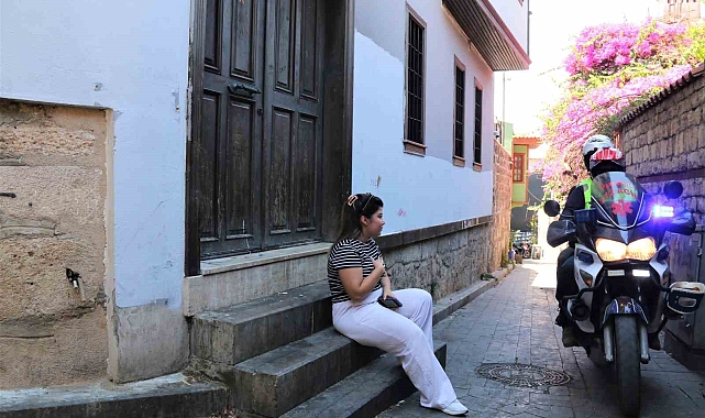 Tarihi dar sokaklarda hayat kurtarmak için saniyelerle yarışıyorlar