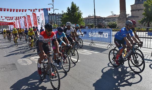 100. Yıl Cumhuriyet Bisiklet Turu start aldı