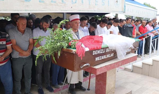Amca çocuklarının kız kavgasında öldürülen kasiyer Merve, toprağa verildi