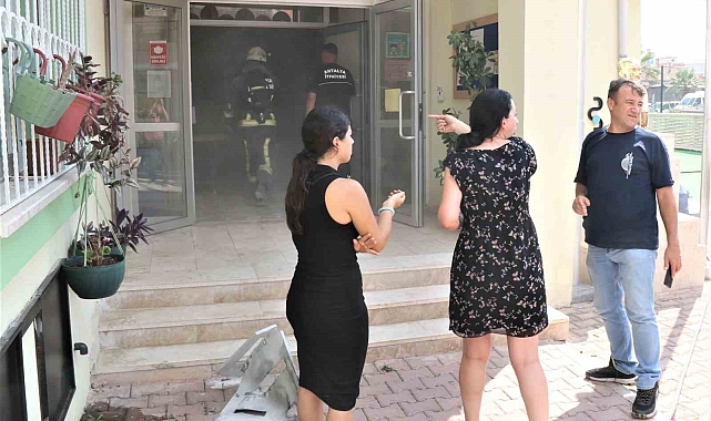 Anaokulunda öğretmenleri korkutan yangın büyümeden söndürüldü