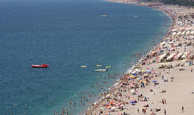 Antalya nem bulutları altında