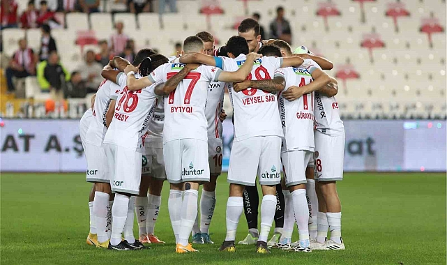Antalyaspor attığı 2 golle, 2 puan aldı