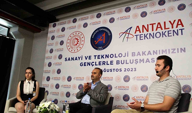 Bakan Kacır: "Ülkemizin dört yanında Ar-Ge atılımını ortaya koymalıyız"