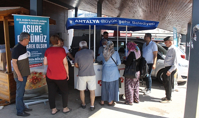 Büyükşehir’den 50 bin kişiye aşure ikramı