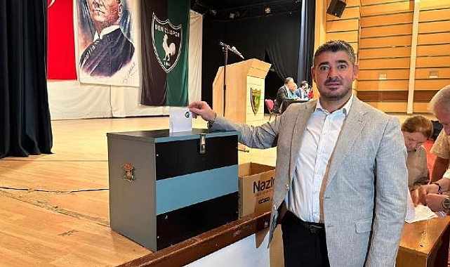 Denizlispor'da Başkan Uz güven tazeledi