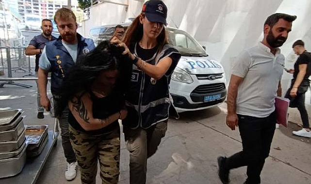 Erkek arkadaşını göğsünden bıçaklayıp öldüren kadın, tutuklandı