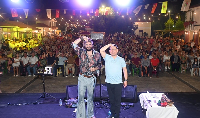 Kepez'in Nostaljik Yeşilçam Sokağı açıldı