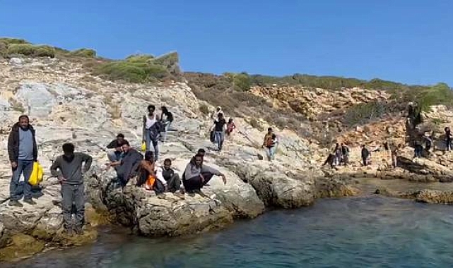 Kuşadası'nda 30 kaçak göçmen kurtarıldı
