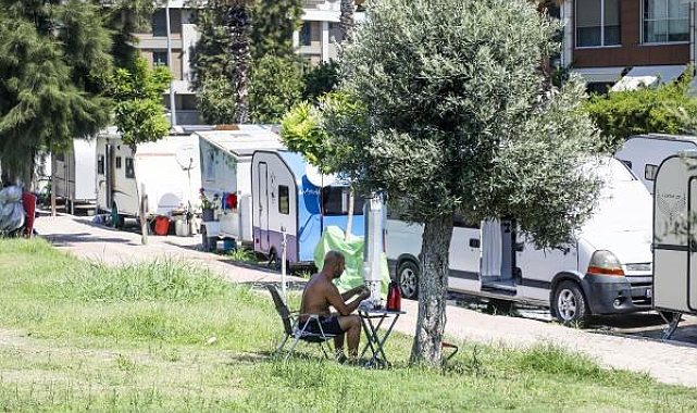 Mahalleliyi isyan ettiren 'karavan park', 'karavan galeri'ye döndü