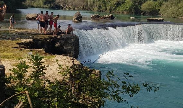 Manavgat Şelalesi'nde tehlikeli serinlik